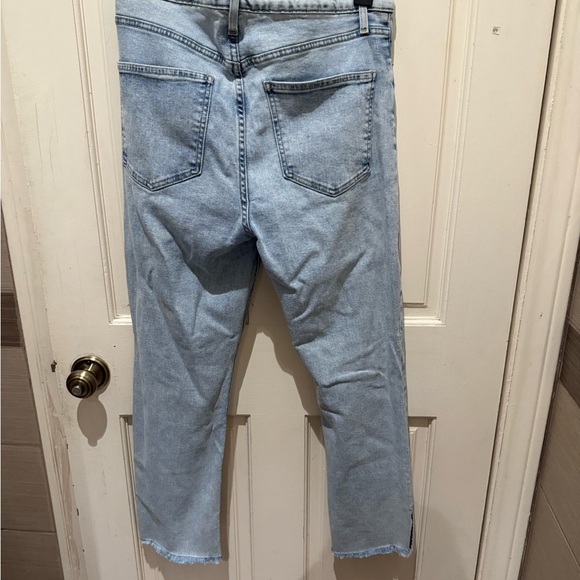 GAP Blue Straight Leg Jeans Classic Style - Picture 2 of 3
